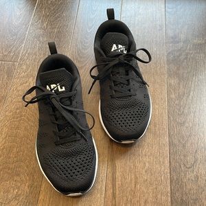 APL Women’s TechLoom Pro Running Shoes in Black